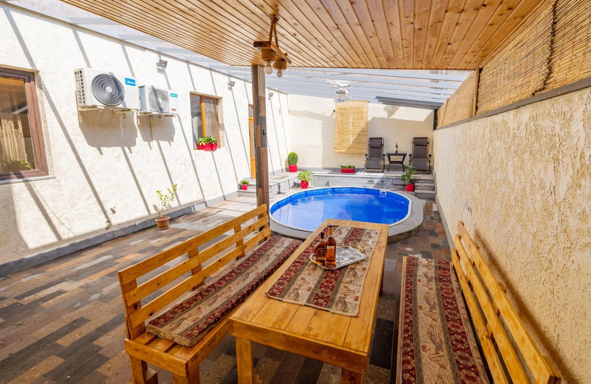 Our House Bed and Breakfast Vagharshapat Εξωτερικό φωτογραφία